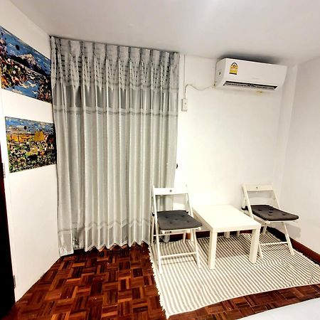 Home16 Sukhumvit16 Bangkok Bagian luar foto