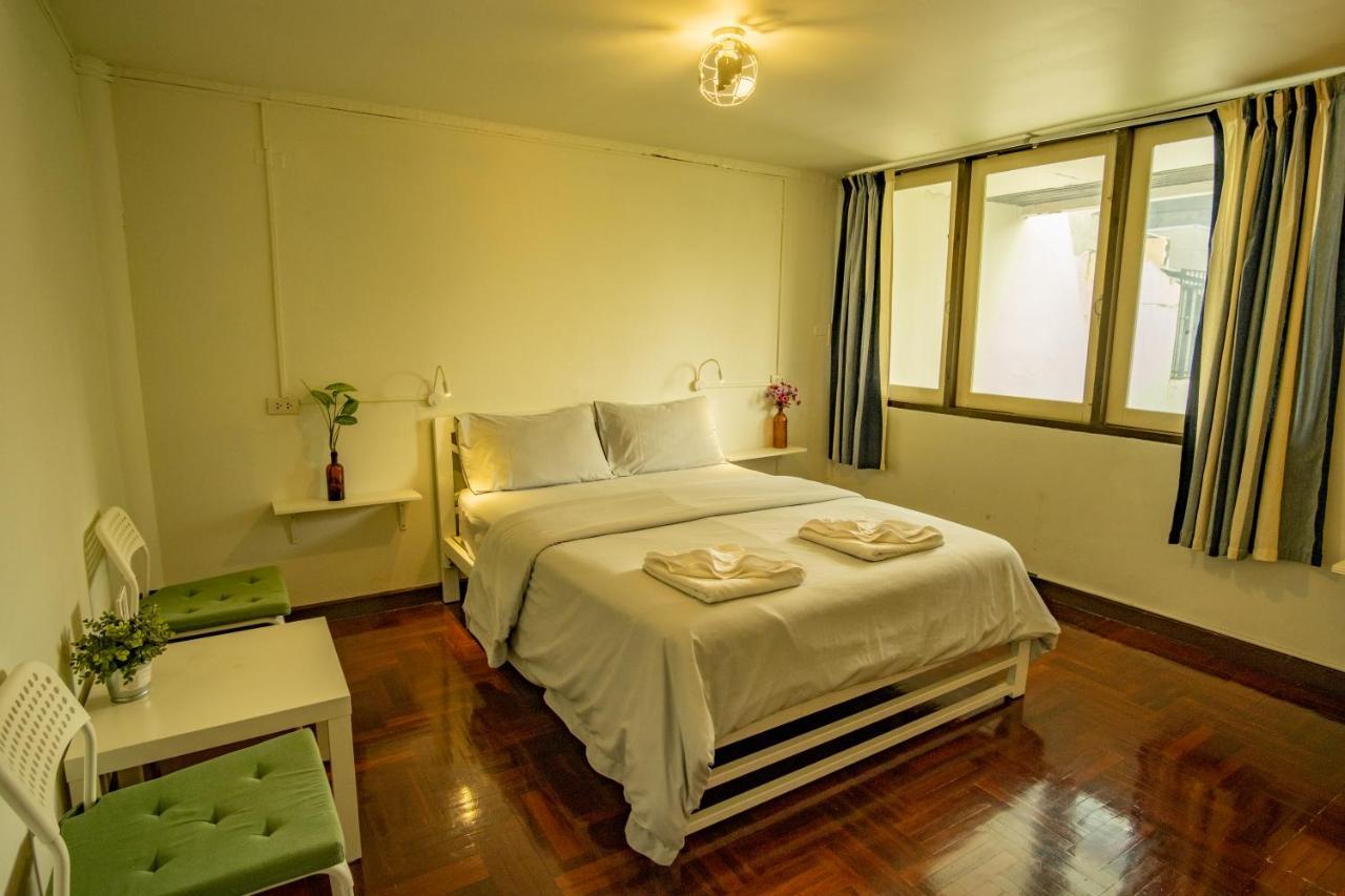 Home16 Sukhumvit16 Bangkok Bagian luar foto
