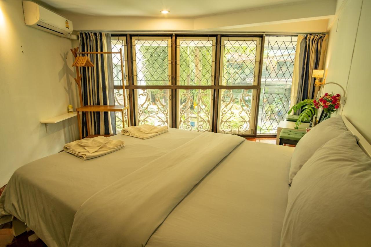 Home16 Sukhumvit16 Bangkok Bagian luar foto