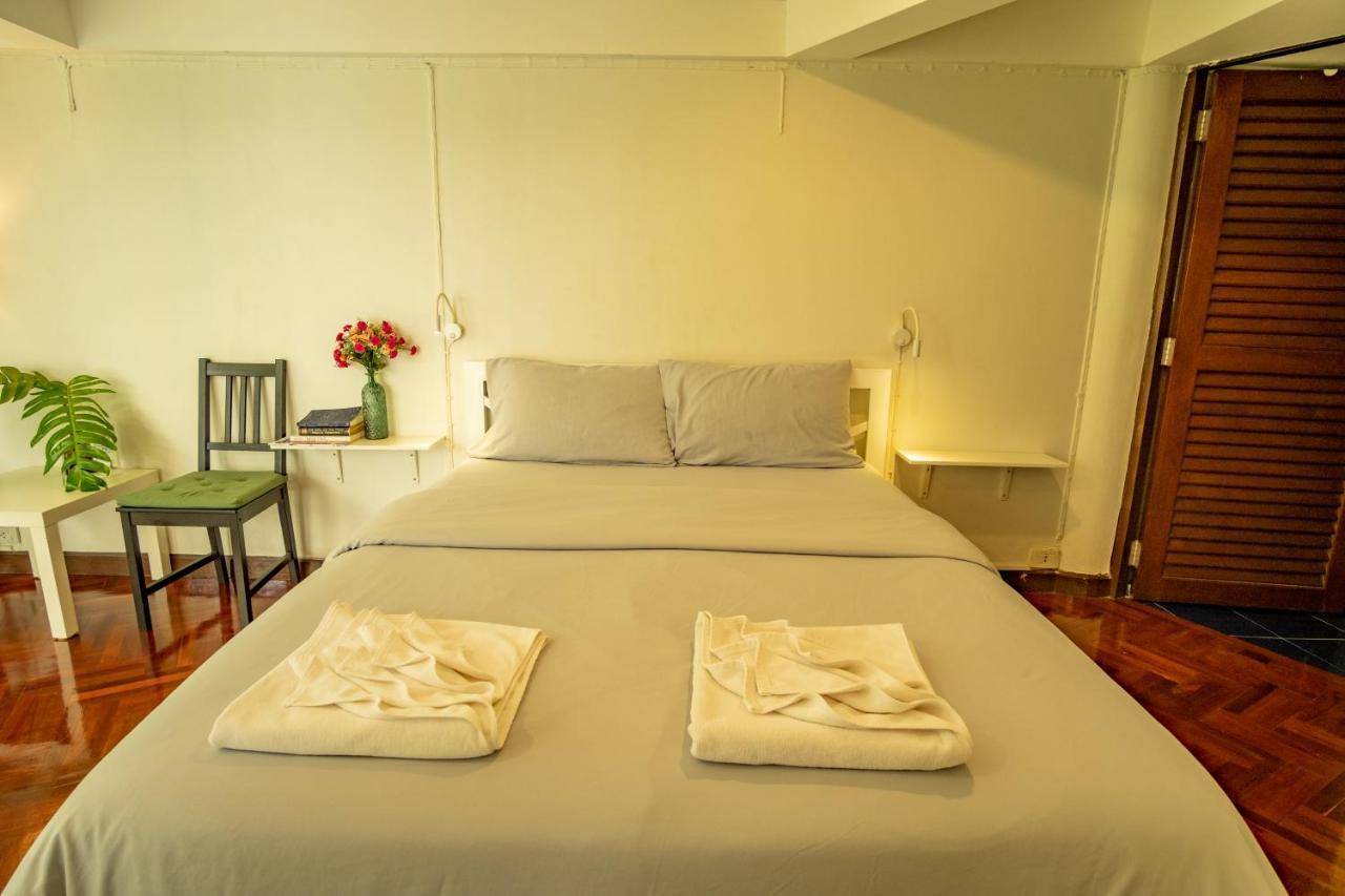 Home16 Sukhumvit16 Bangkok Bagian luar foto