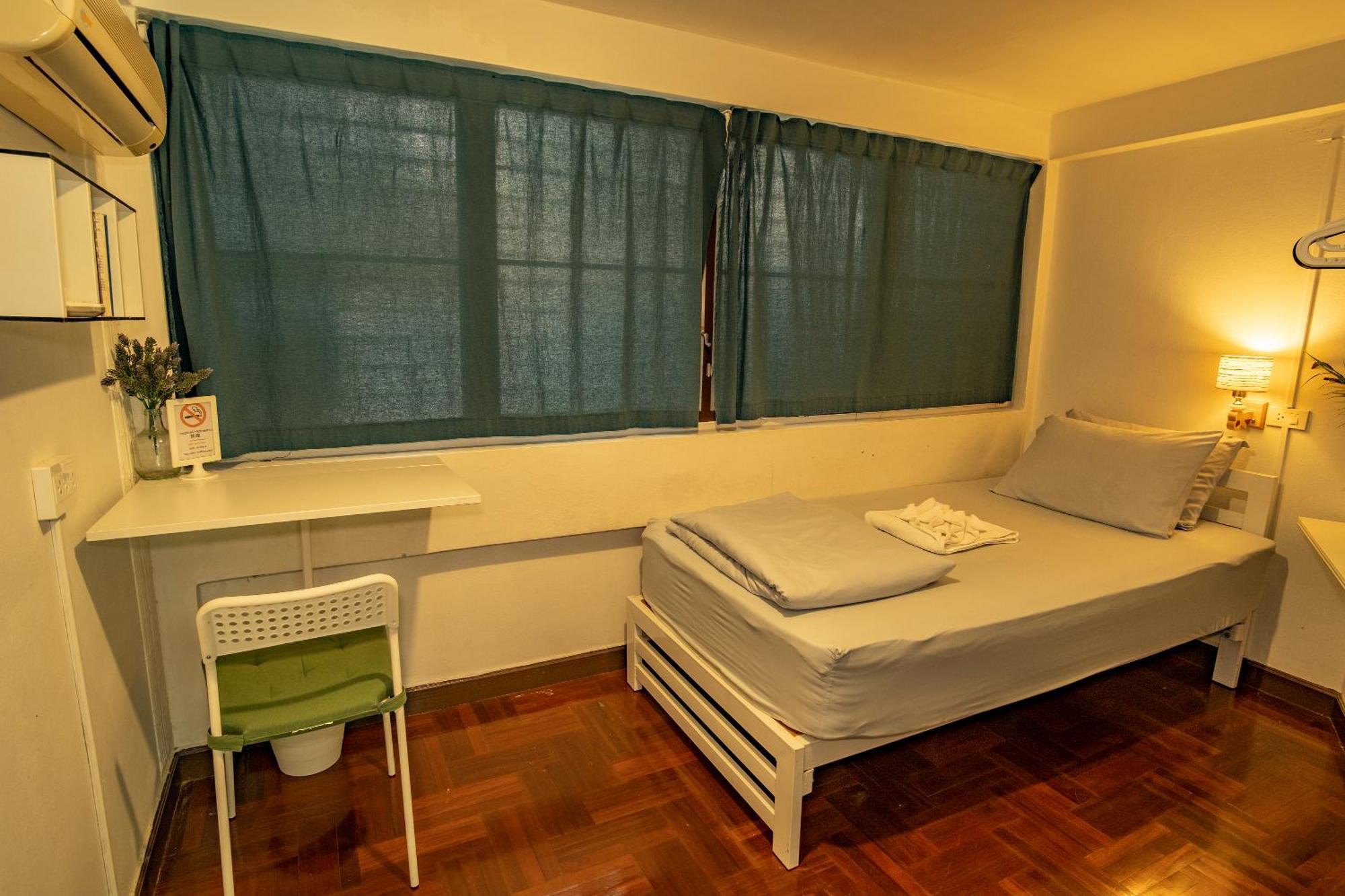 Home16 Sukhumvit16 Bangkok Bagian luar foto