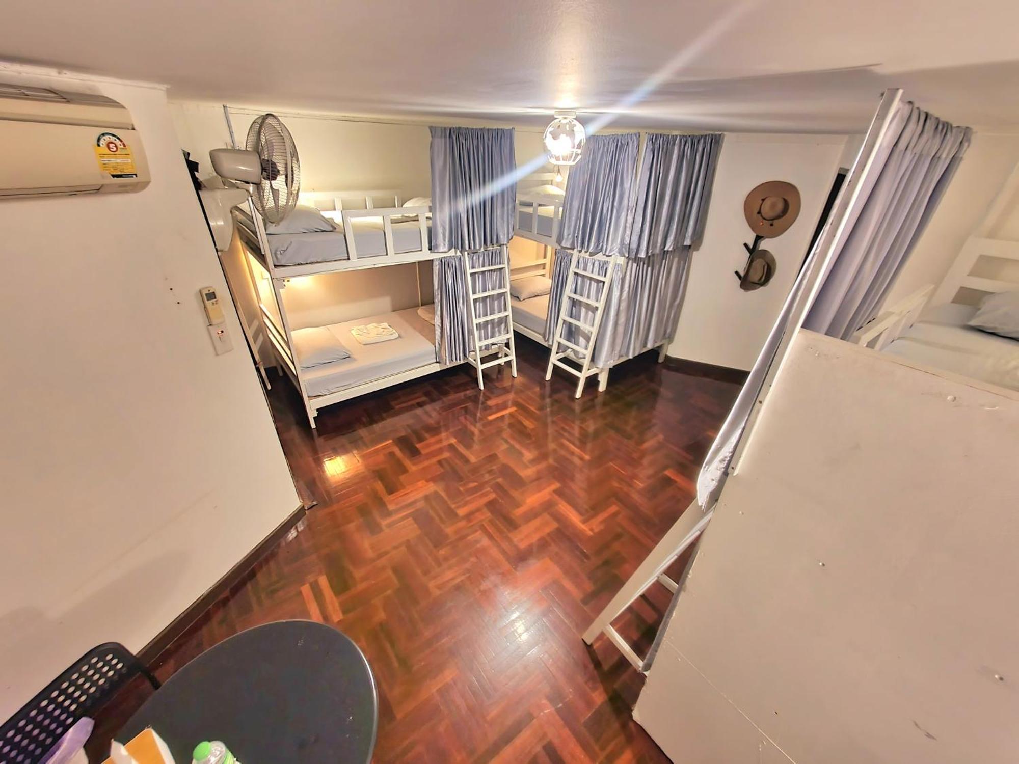 Home16 Sukhumvit16 Bangkok Bagian luar foto