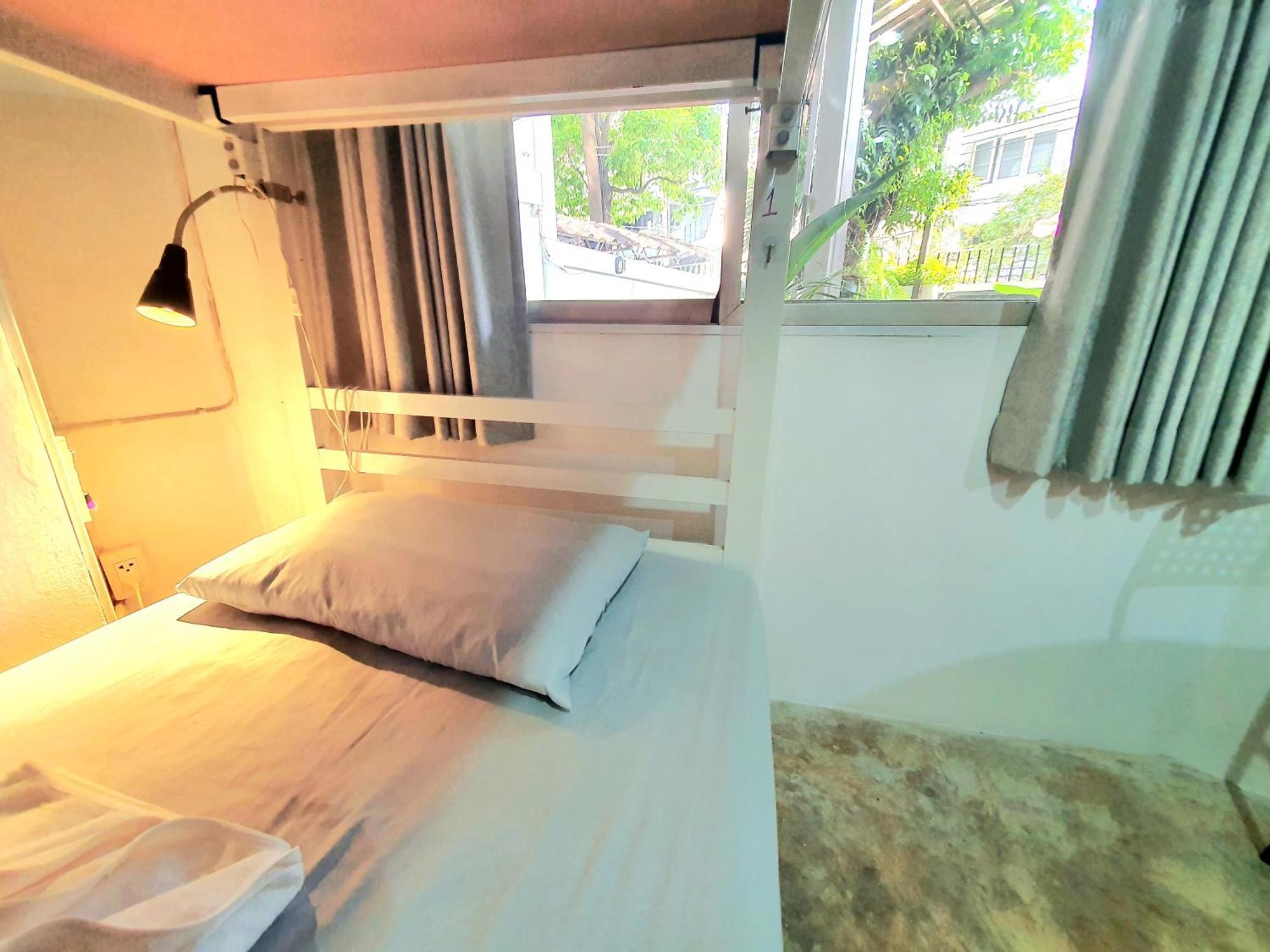 Home16 Sukhumvit16 Bangkok Bagian luar foto