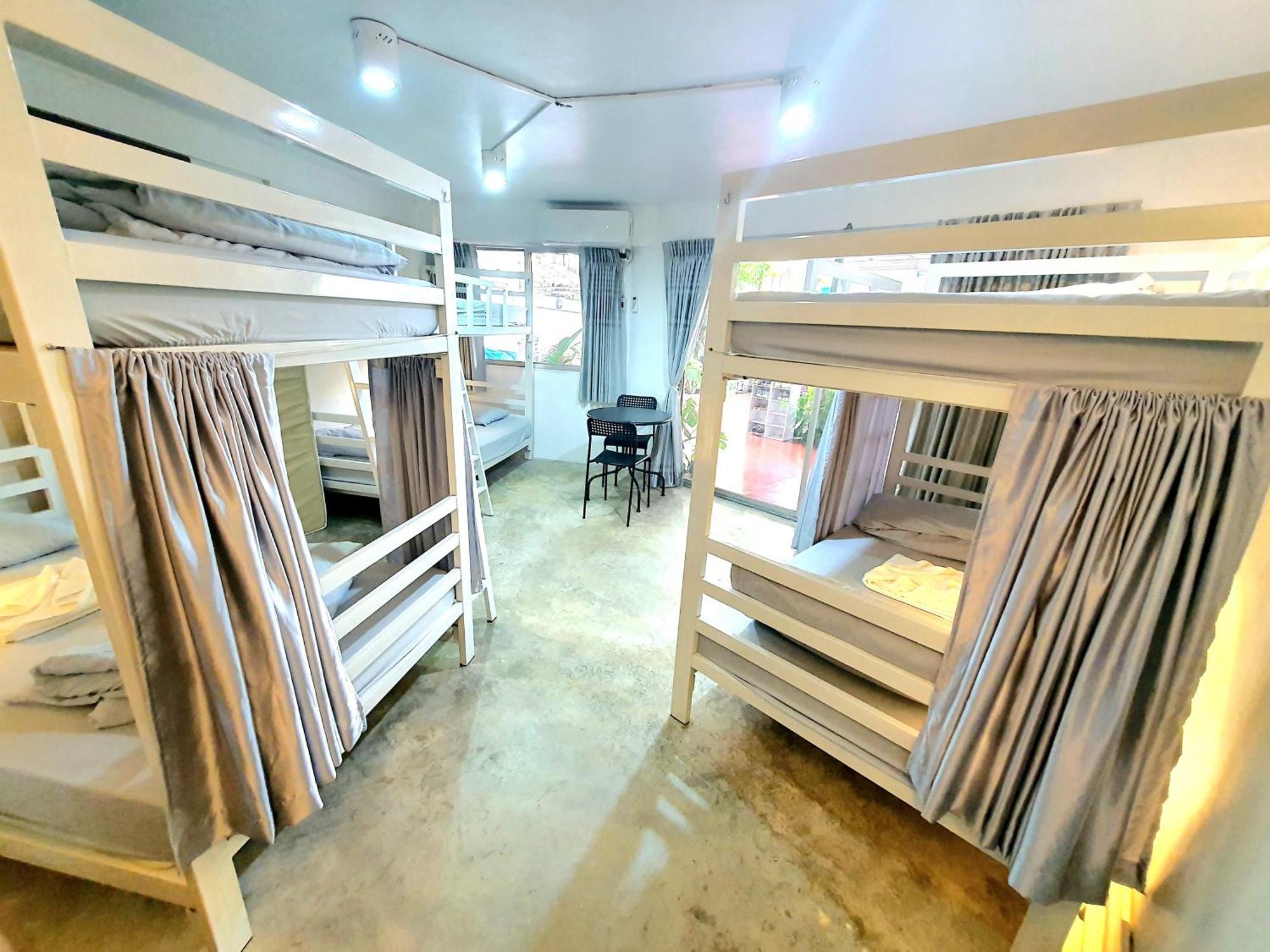 Home16 Sukhumvit16 Bangkok Bagian luar foto